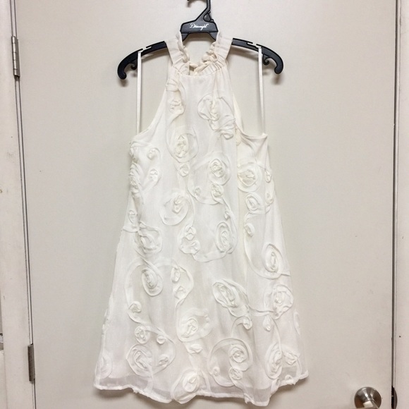 NWT BCBG A-Line Whisper White Dreamy - Picture 2 of 5